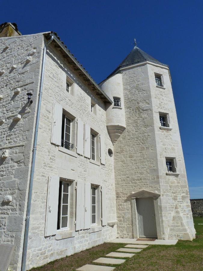 Bessines Logis De Pierre Levee B&B 외부 사진
