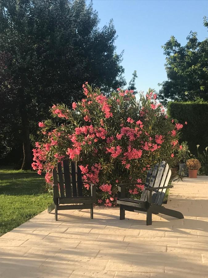 Bessines Logis De Pierre Levee B&B 외부 사진
