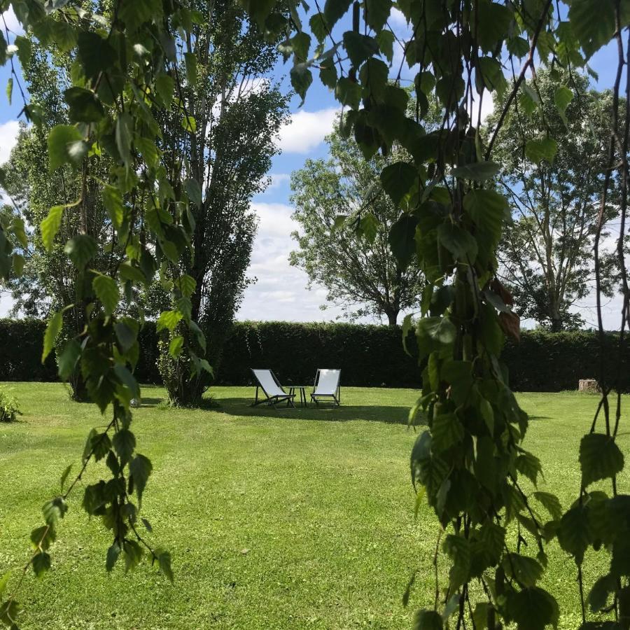 Bessines Logis De Pierre Levee B&B 외부 사진